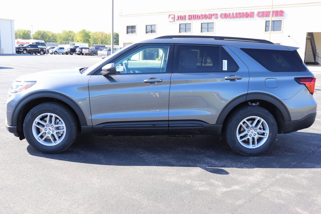 New 2026 Ford Explorer Active image 7