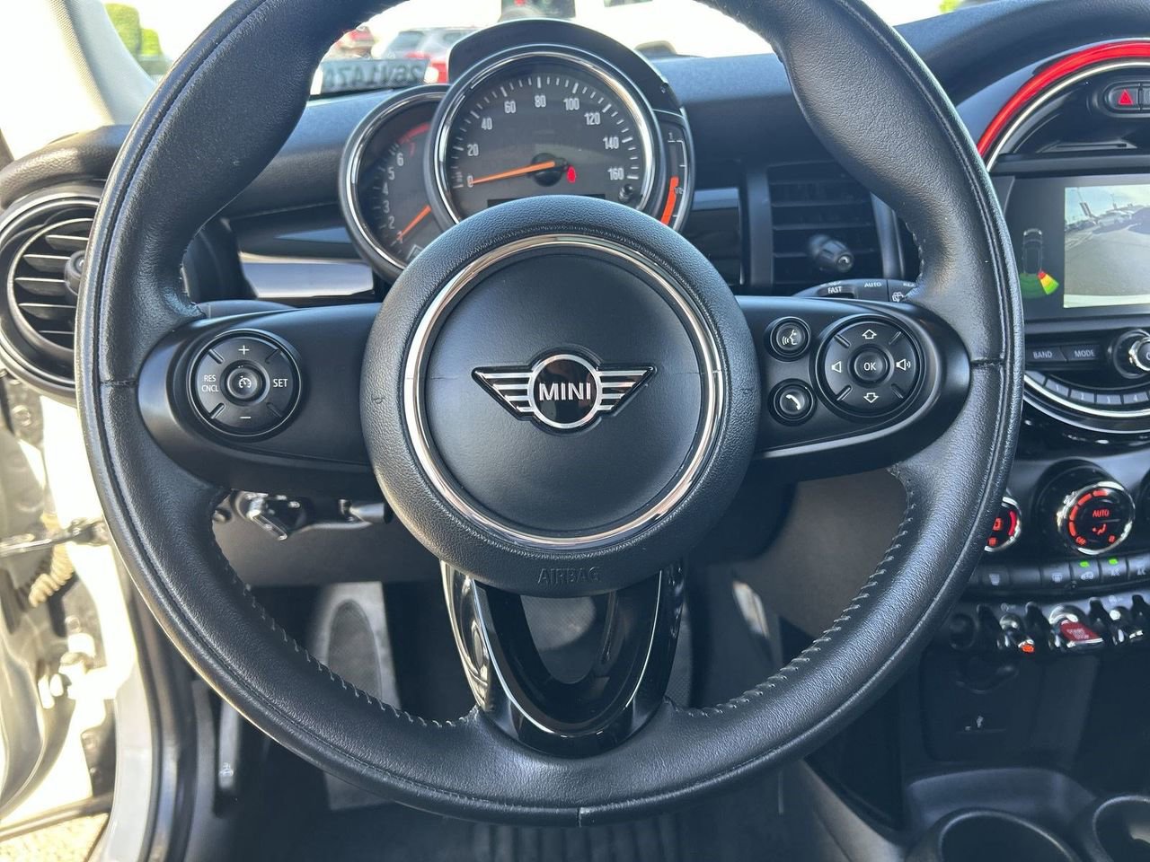 Used 2021 MINI Cooper 2-Door Hardtop image 19