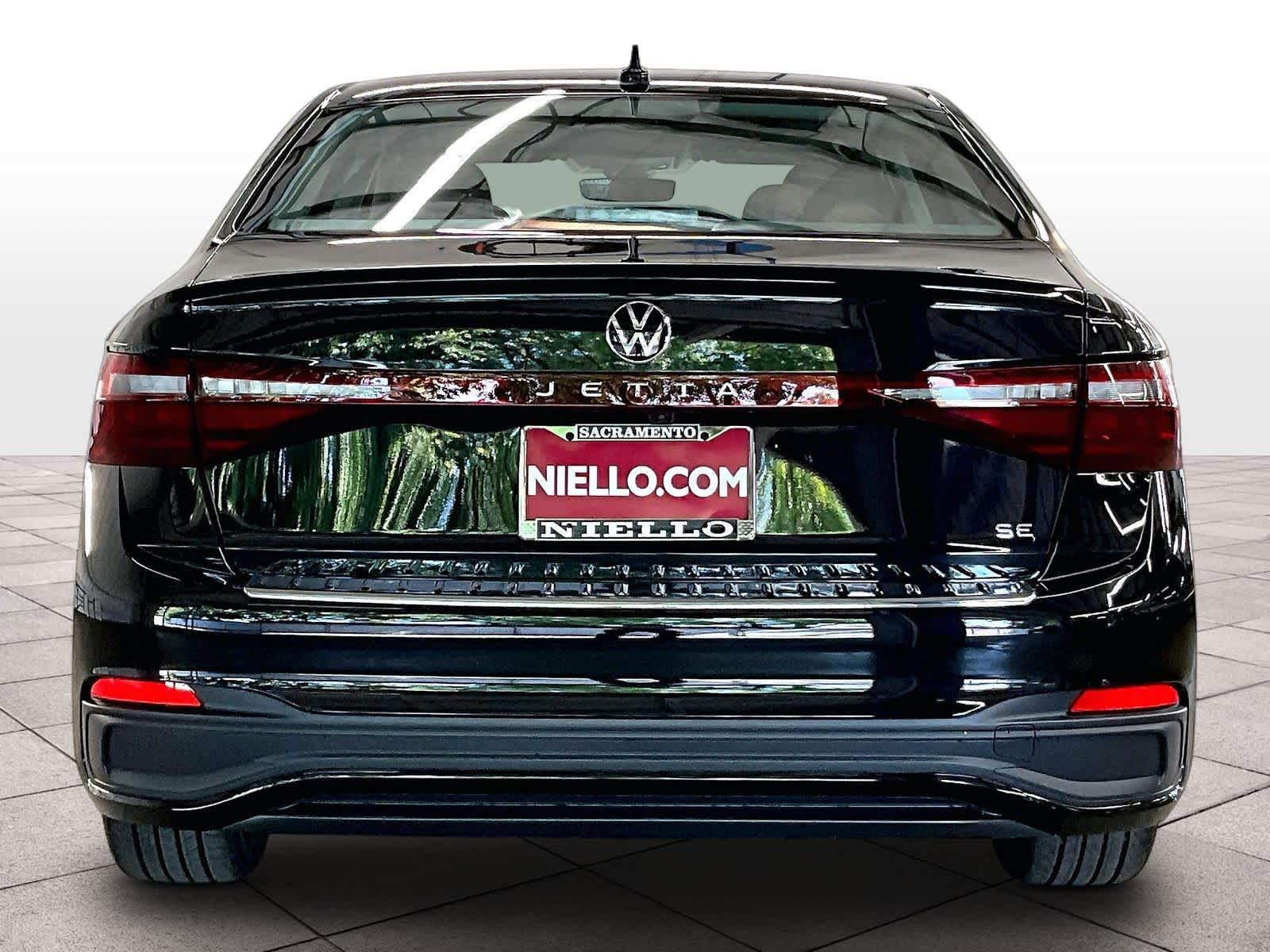 New 2026 Volkswagen Jetta SE FWD image 6