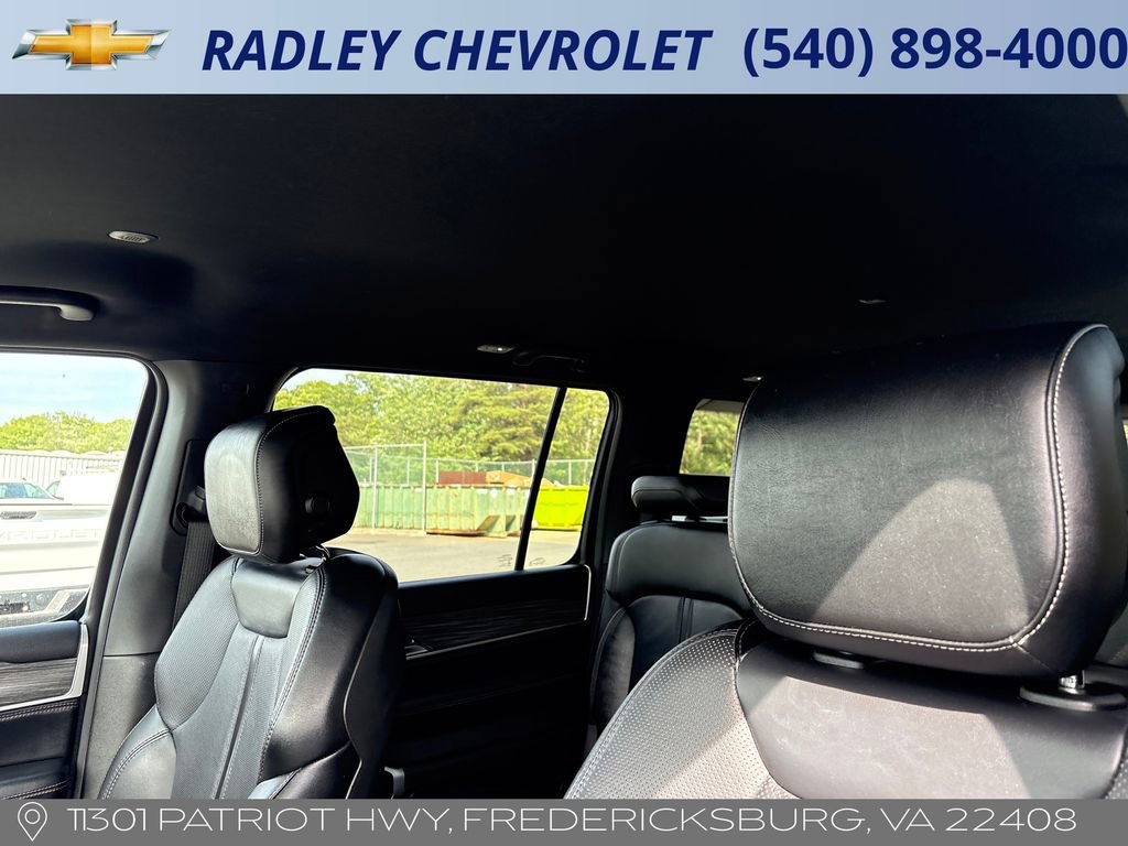 Used 2024 Jeep Wagoneer L Series II w/ Flexible Seating Group AWD/4WD image 4