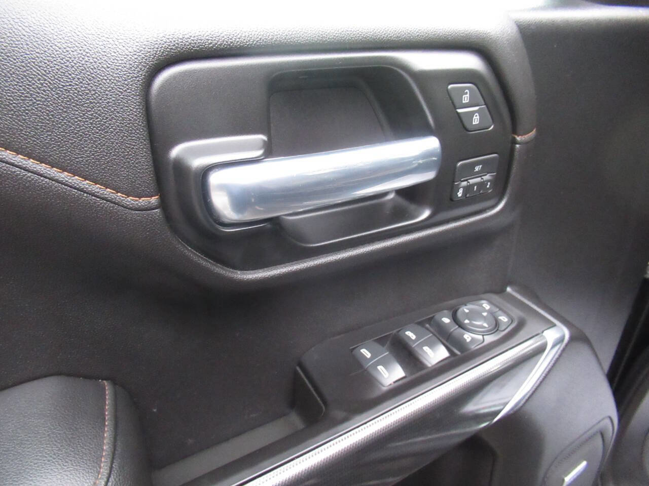 Used 2020 GMC Sierra 1500 AT4 image 19