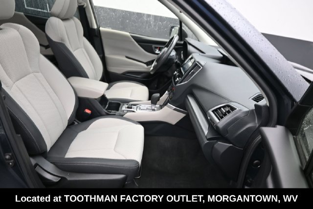 Used 2023 Subaru Forester Premium AWD/4WD image 9