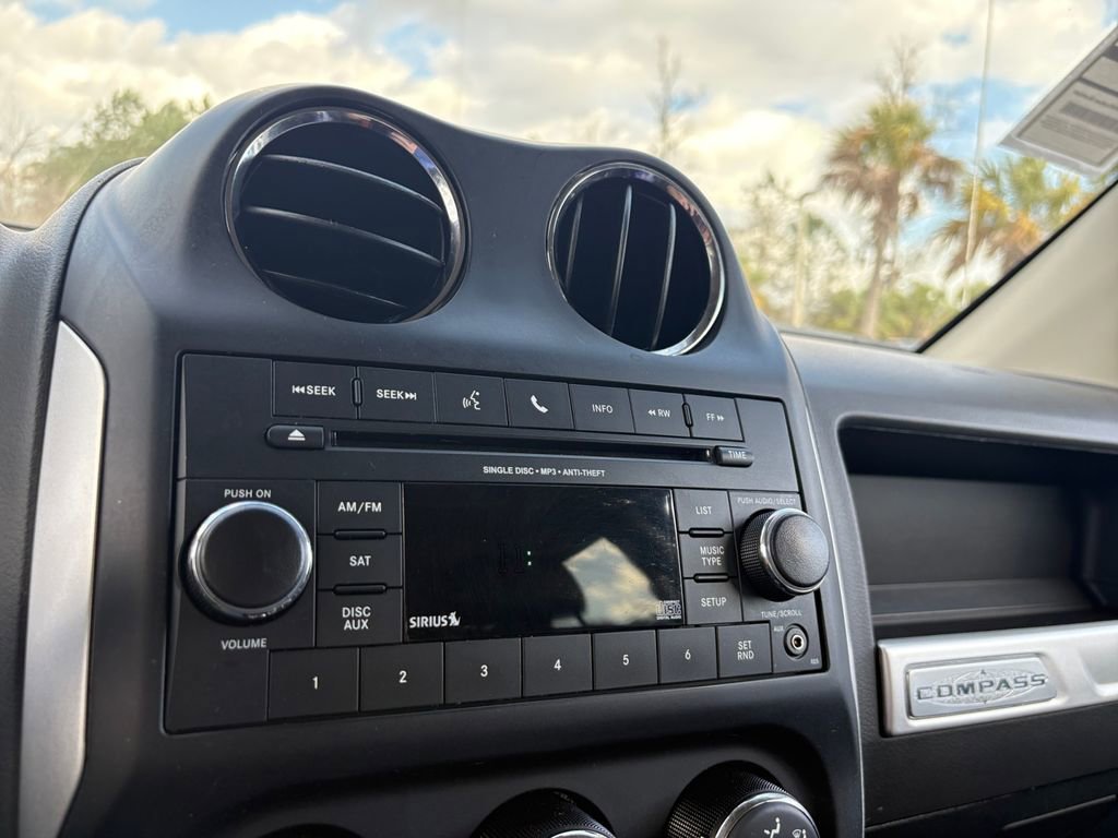 Used 2015 Jeep Compass High Altitude image 17