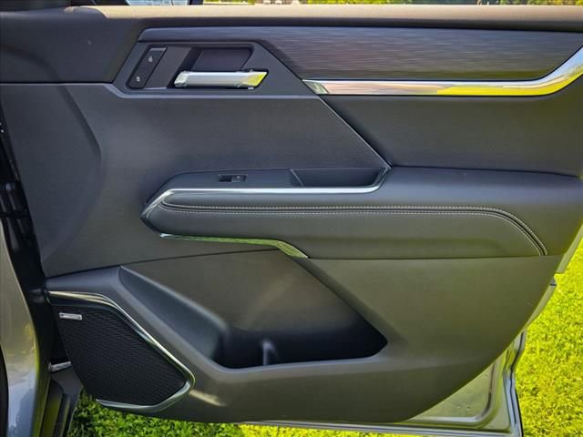 New 2025 GMC Acadia Elevation image 45