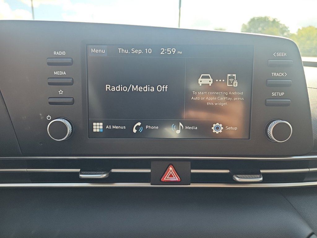 New 2026 Hyundai Elantra SE FWD image 18