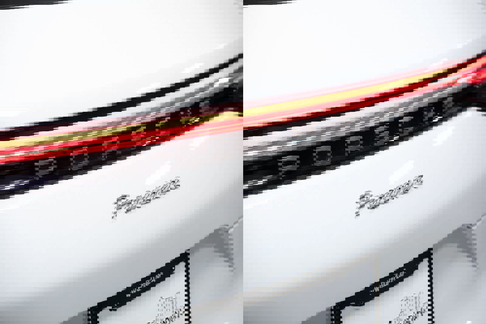 Certified 2023 Porsche Panamera Platinum Edition image 35