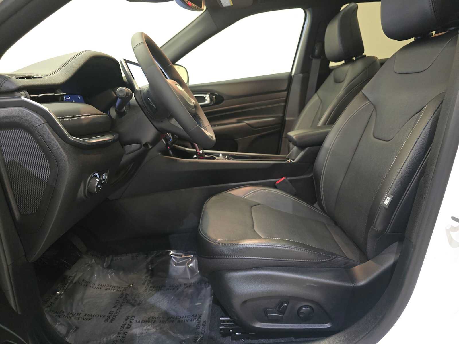 Used 2024 Jeep Compass Limited w/ Driver Assist Group I AWD/4WD image 21