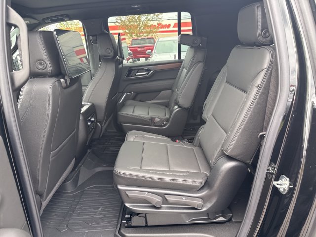 New 2026 GMC Yukon XL Denali w/ Denali Reserve Package AWD/4WD image 14