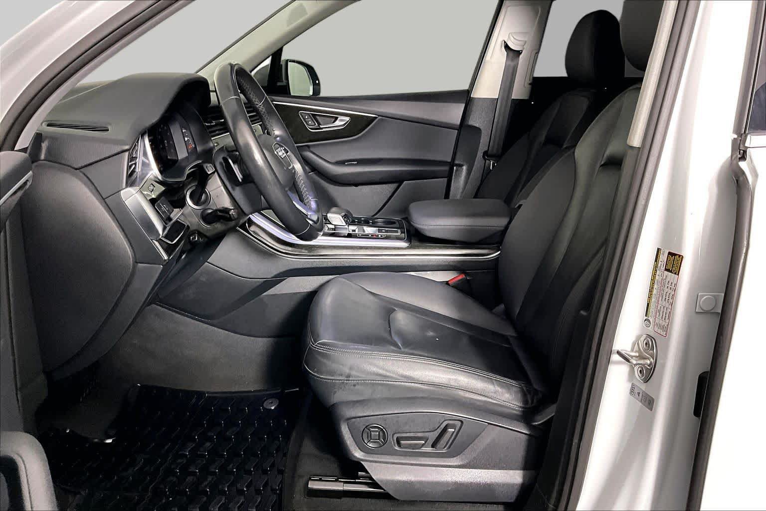 Used 2022 Audi Q7 3.0T Premium Plus w/ Premium Plus Package AWD/4WD image 8
