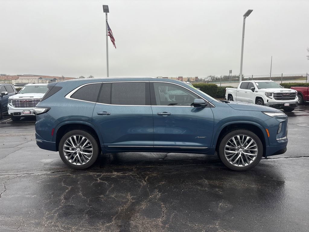 Used 2025 Buick Enclave Avenir w/ Super Cruise Package image 4