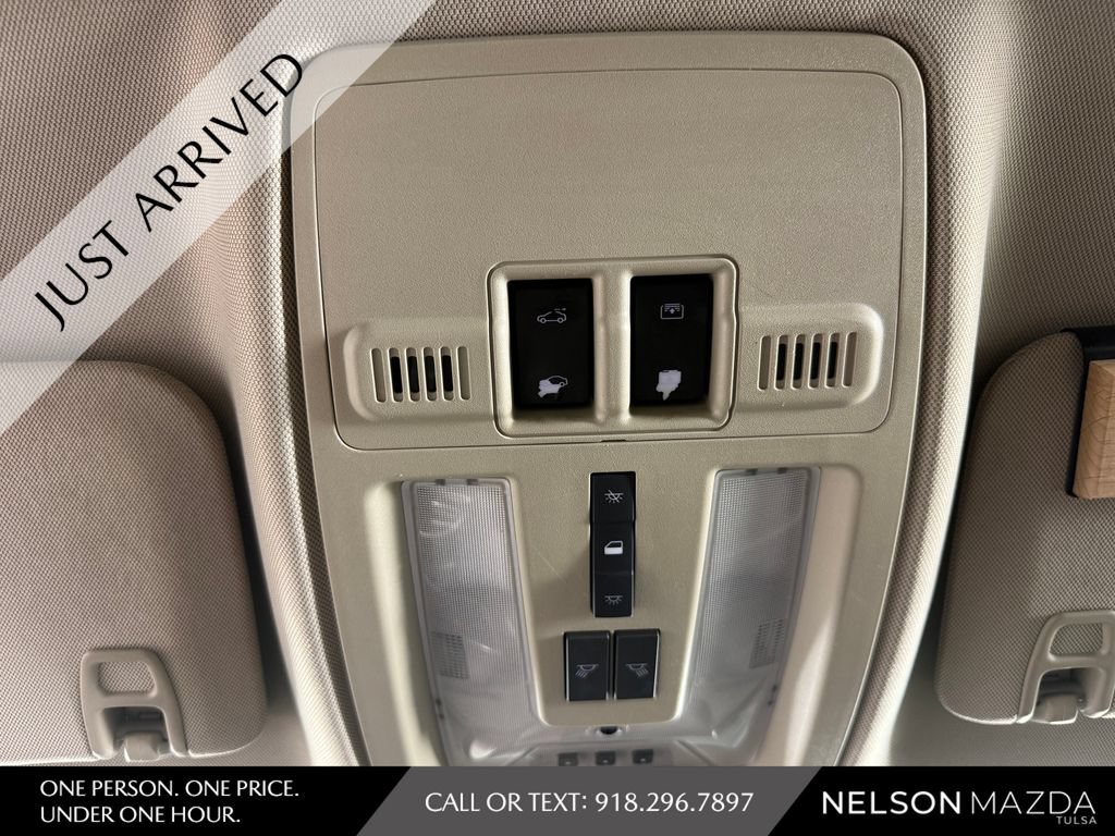Used 2013 Cadillac SRX Premium AWD/4WD image 33