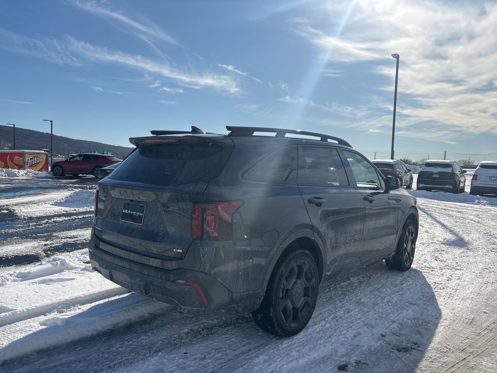 Certified 2025 Kia Sorento X-Line EX image 2