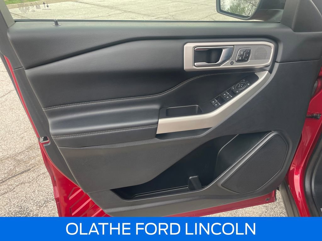 Certified 2021 Ford Explorer Limited w/ Equipment Group 301A image 21