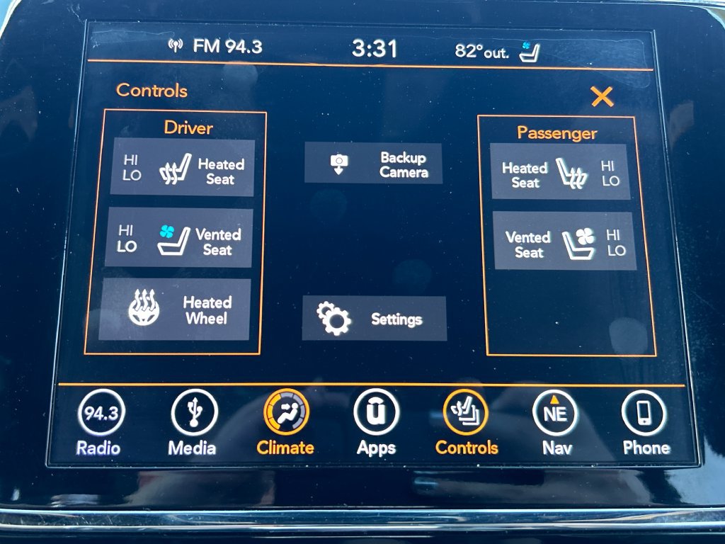 Used 2019 Jeep Grand Cherokee Limited w/ Luxury Group II AWD/4WD image 13