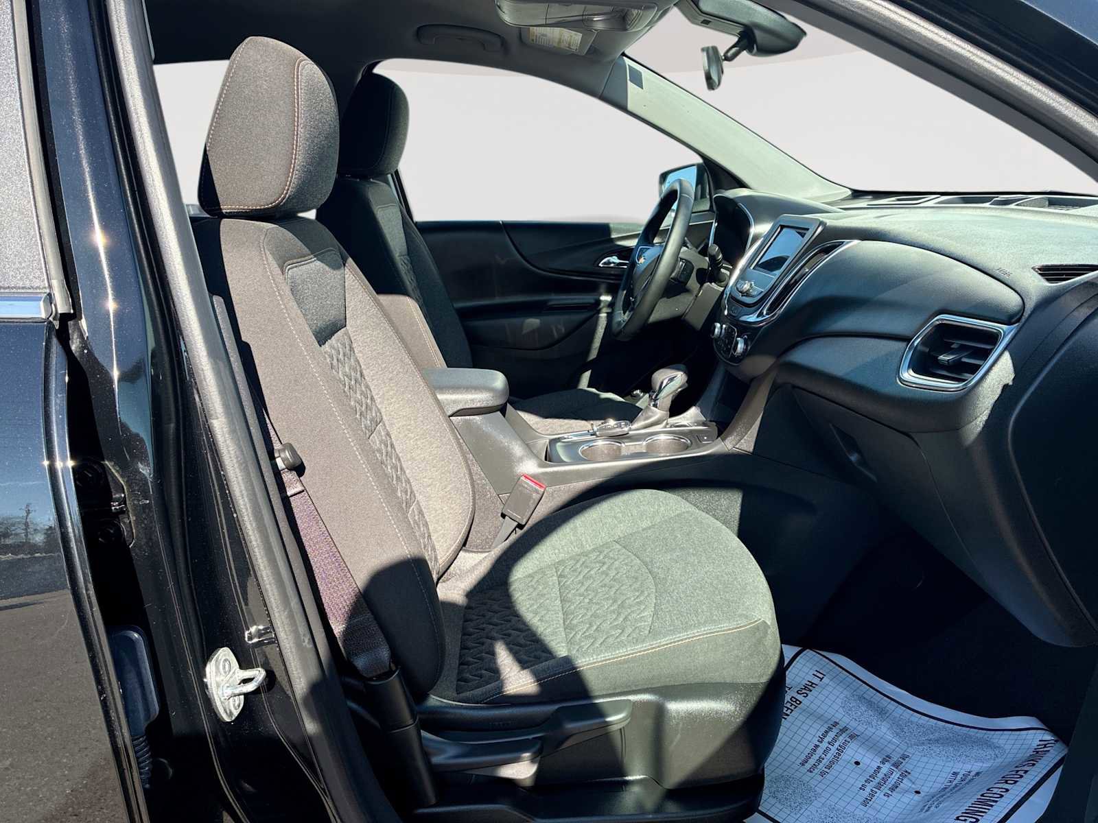 Used 2024 Chevrolet Equinox LT image 27