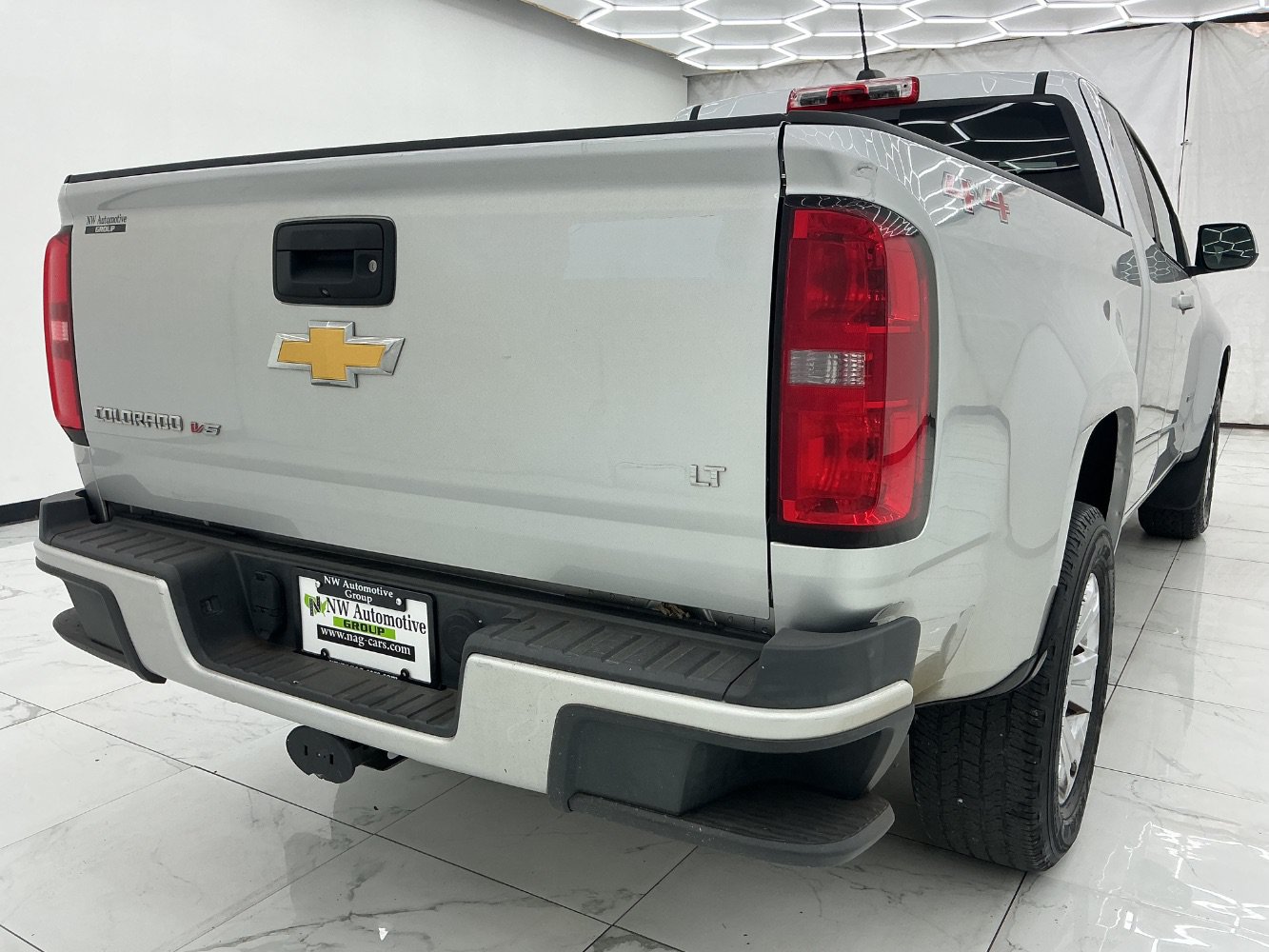 Used 2018 Chevrolet Colorado LT w/ LT Convenience Package AWD/4WD image 8