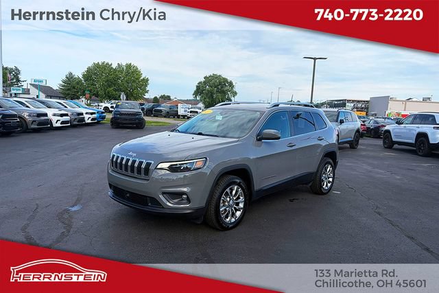 Used 2021 Jeep Cherokee Latitude Lux w/ Mopar Interior Package AWD/4WD image 3