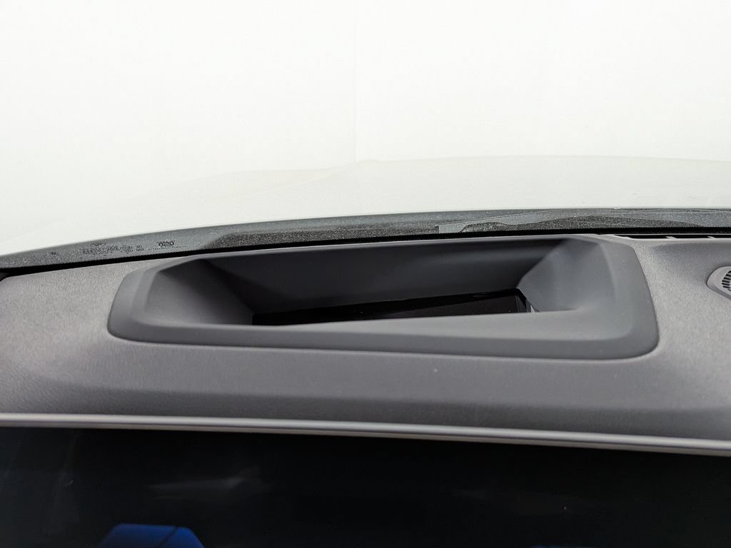 New 2026 BMW 330i xDrive Sedan w/ Premium Package AWD/4WD image 19