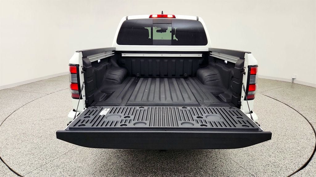 Used 2023 Nissan Frontier PRO-4X w/ Pro Convenience Package AWD/4WD image 24