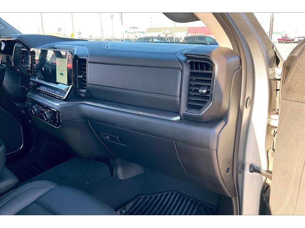 Used 2025 Chevrolet Silverado 3500 LTZ AWD/4WD image 18