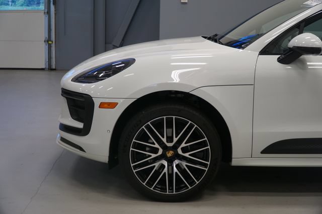 Certified 2026 Porsche Macan Turbo AWD/4WD image 16