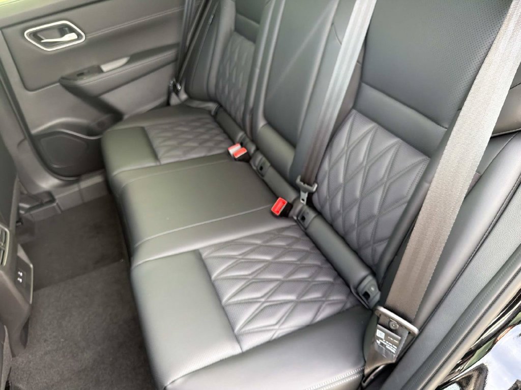 New 2026 Nissan Rogue Platinum AWD/4WD image 13