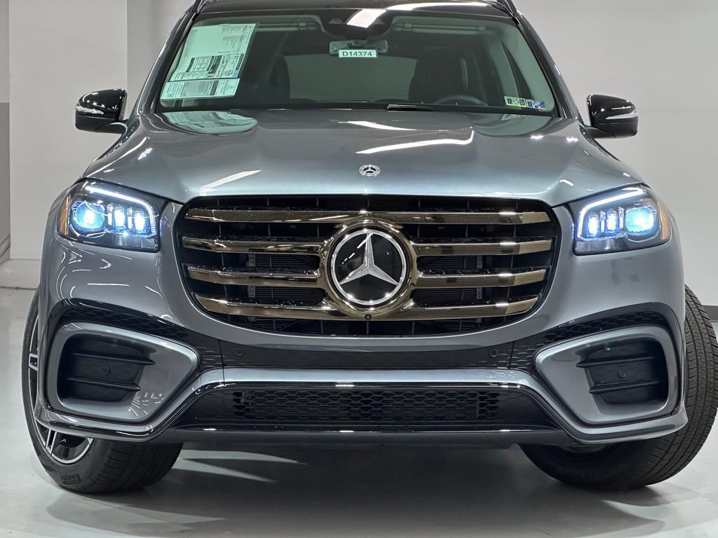 New 2026 Mercedes-Benz GLS 450 4MATIC image 3