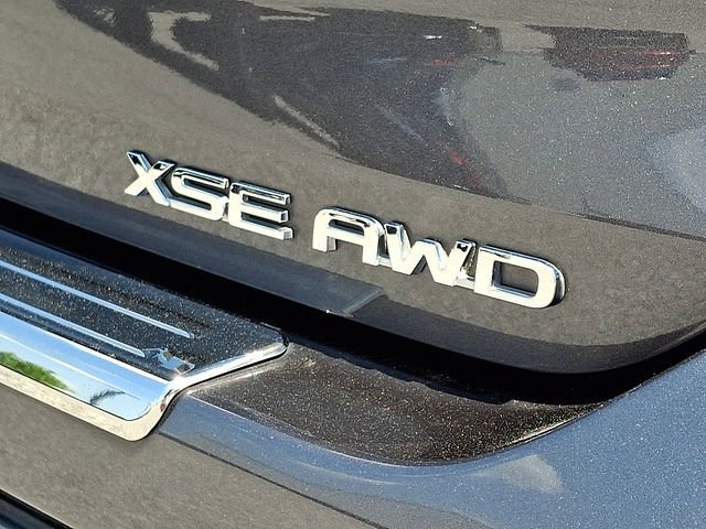 Used 2022 Toyota Highlander XSE AWD/4WD image 32