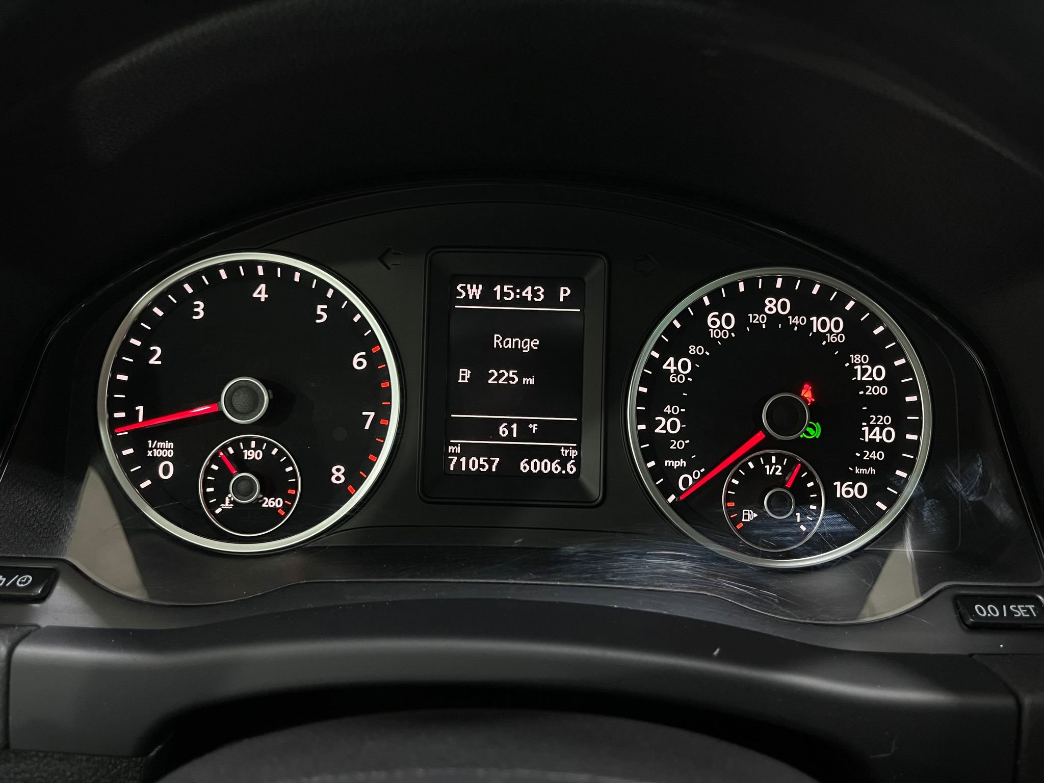 Used 2016 Volkswagen Tiguan SE image 23