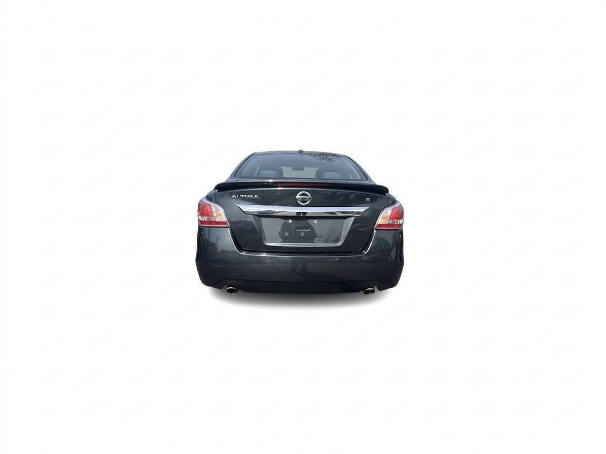 Used 2015 Nissan Altima 2.5 S w/ Sport Value Package image 12