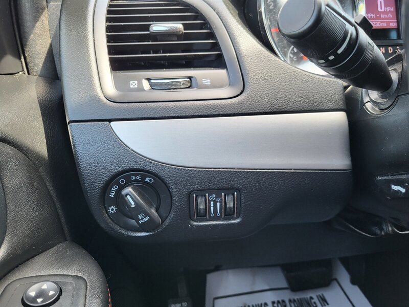 Used 2014 Dodge Grand Caravan R/T w/ Trailer Tow Group FWD image 30