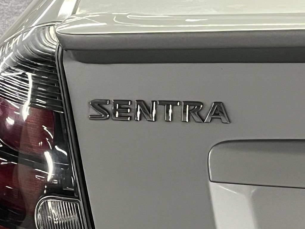 Used 2012 Nissan Sentra 2.0 SR FWD image 30