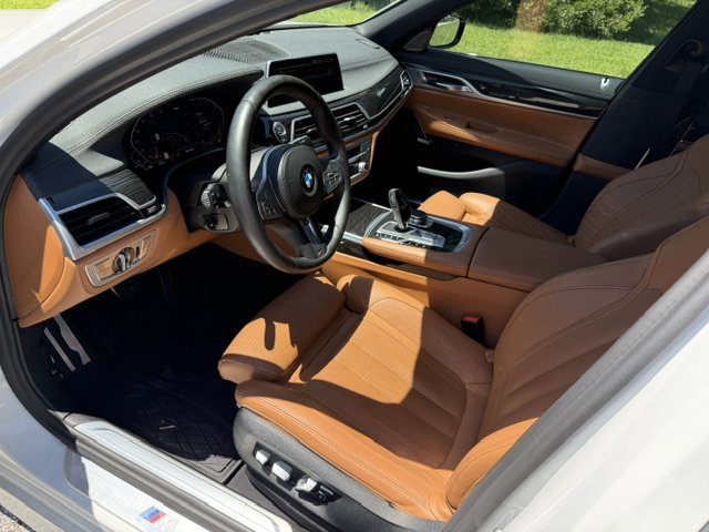 Used 2021 BMW 740i xDrive w/ M Sport Package AWD/4WD image 11