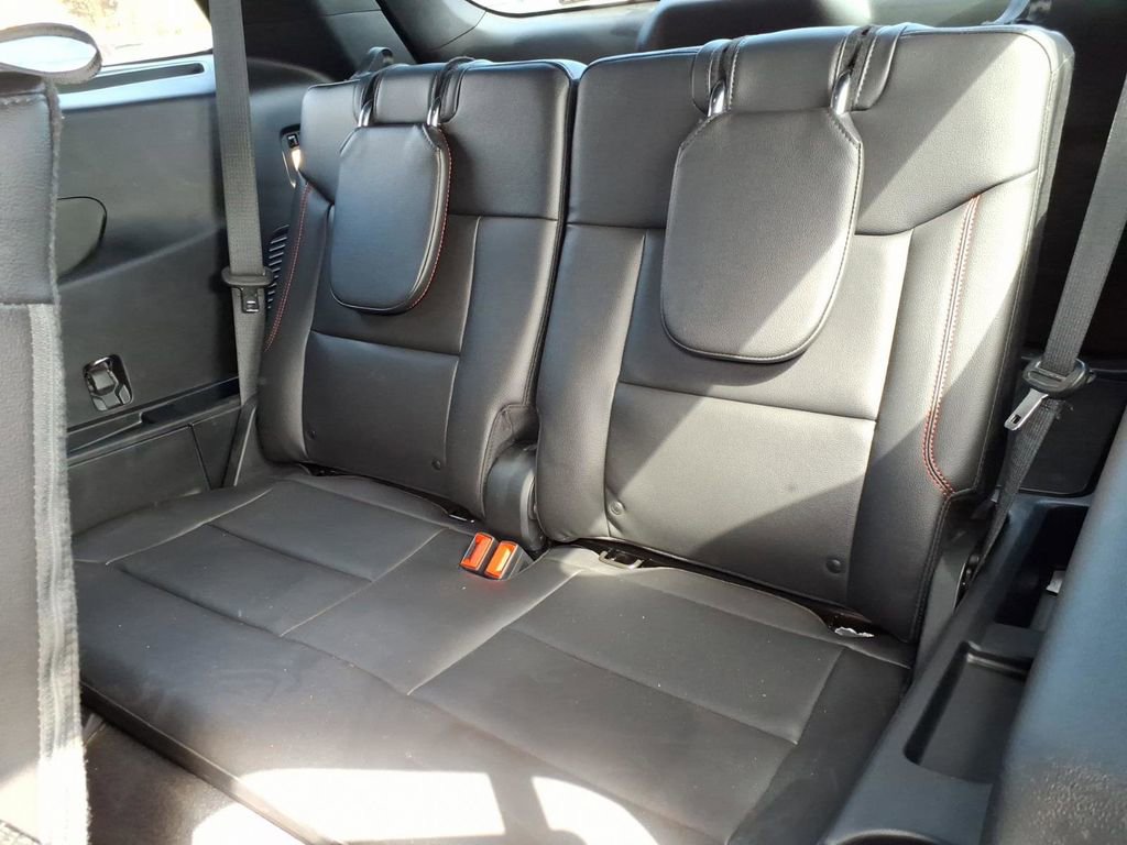 Certified 2023 Ford Explorer ST-Line AWD/4WD image 12