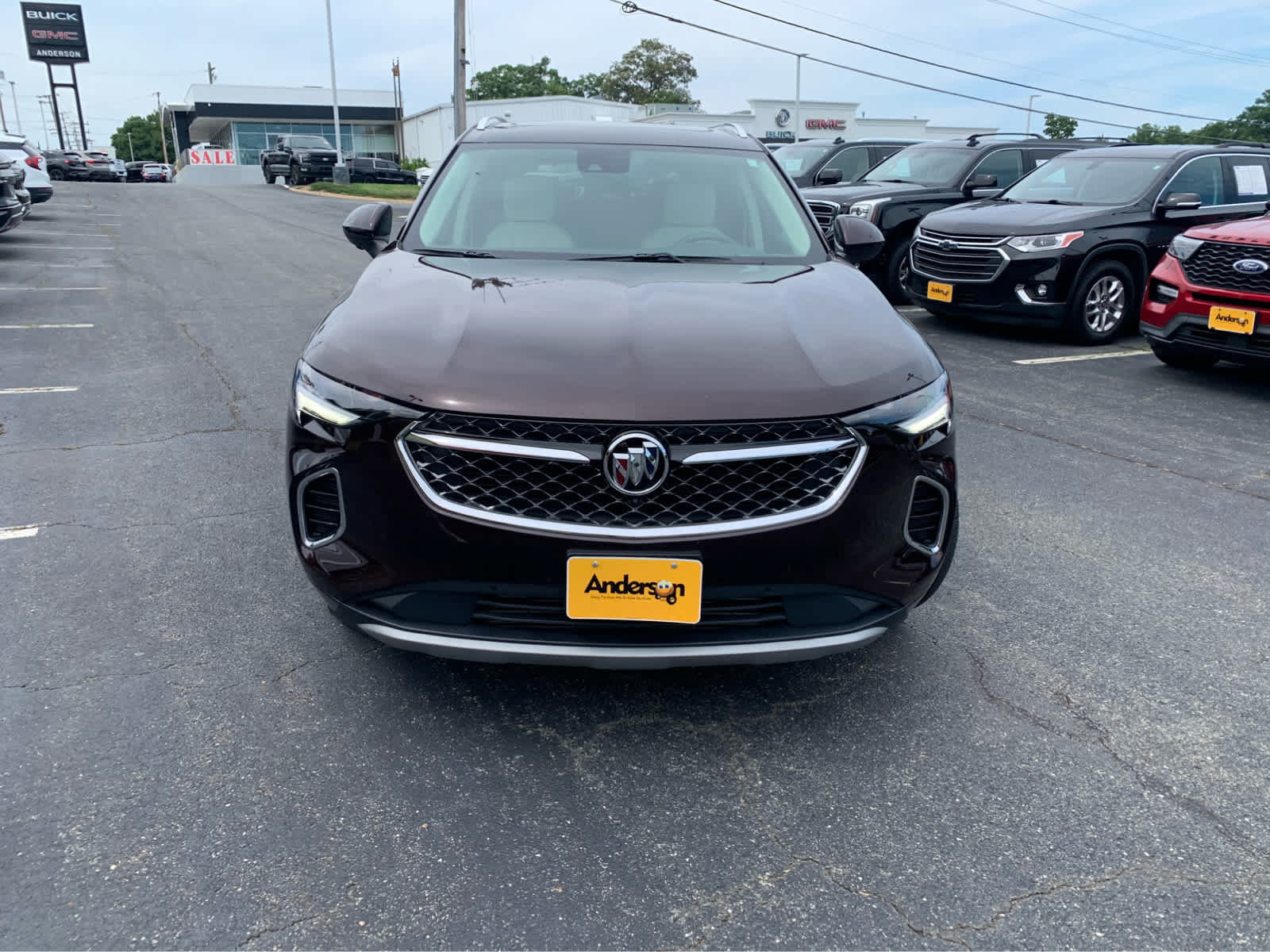 Used 2023 Buick Envision Avenir AWD/4WD image 2
