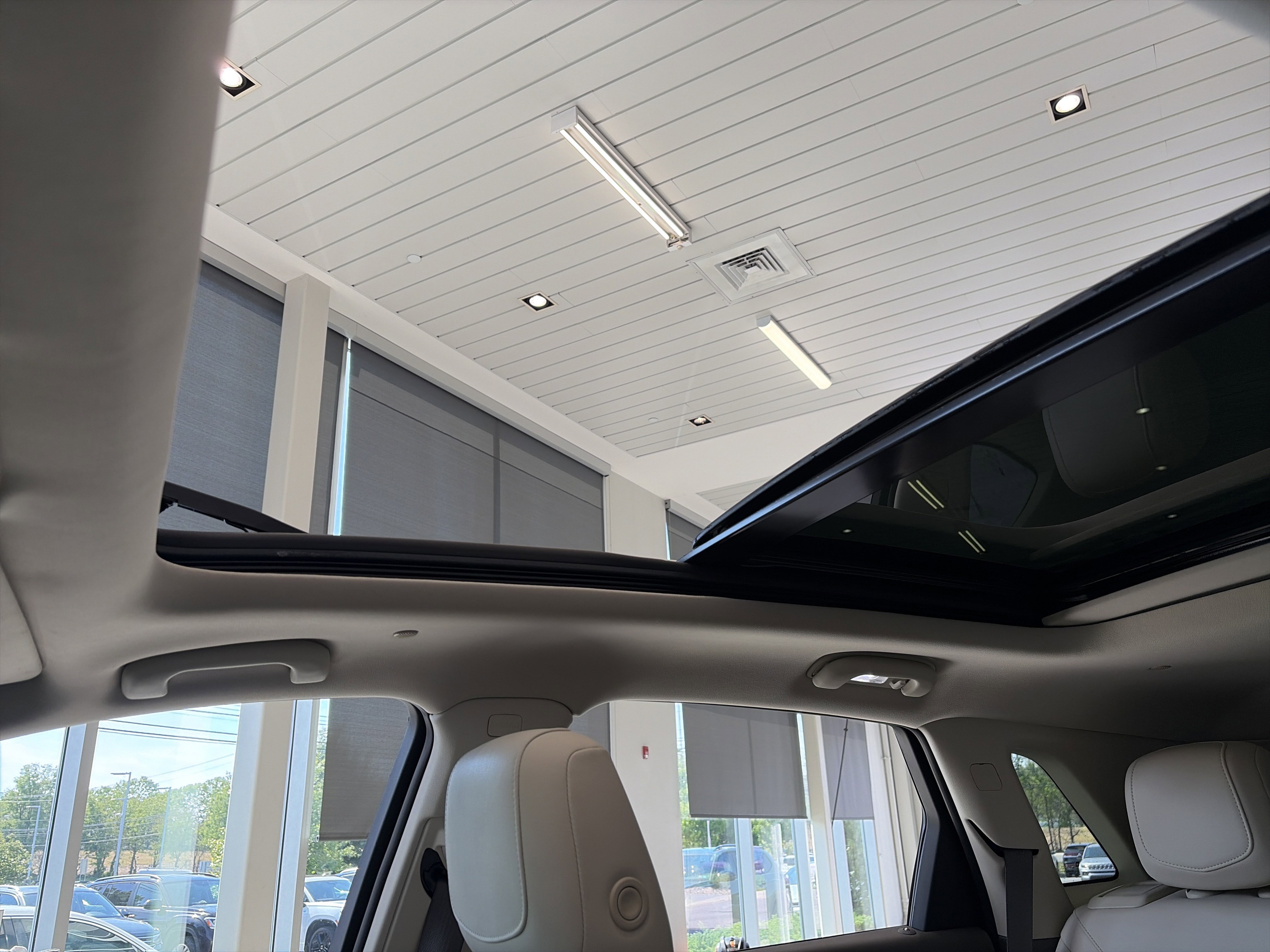 Used 2023 Cadillac XT5 Premium Luxury w/ Technology Package FWD image 22