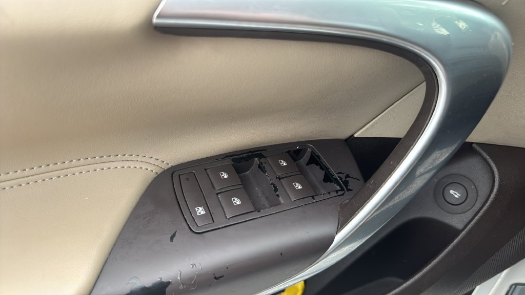 Used 2017 Buick Regal Premium FWD image 27
