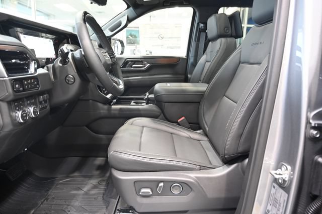 New 2026 GMC Yukon Denali w/ Denali Reserve Package AWD/4WD image 11