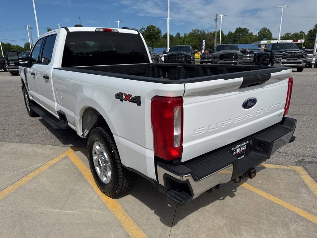 Used 2024 Ford F250 XLT AWD/4WD image 9