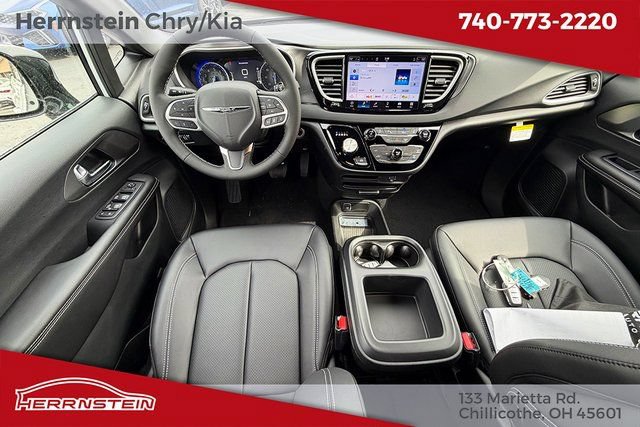 New 2026 Chrysler Voyager LX FWD image 12