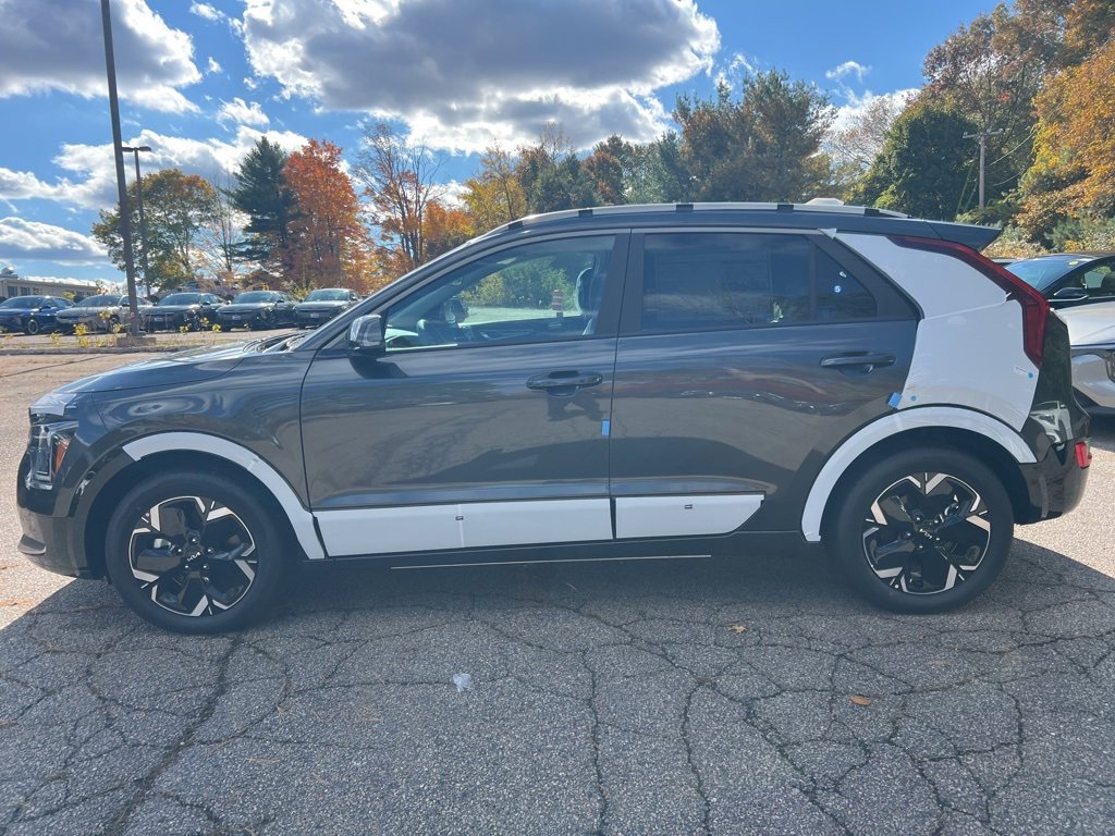 New 2025 Kia Niro Wind image 2