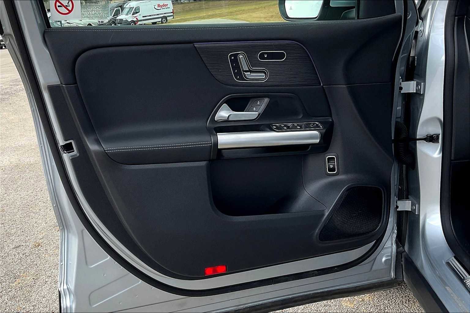 Certified 2025 Mercedes-Benz GLA 250 image 17