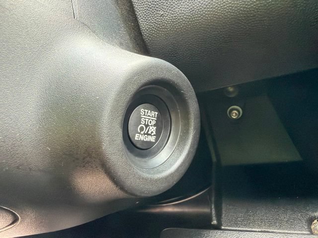 Used 2025 RAM ProMaster 2500 w/ U-Haul Equipment Group FWD image 21