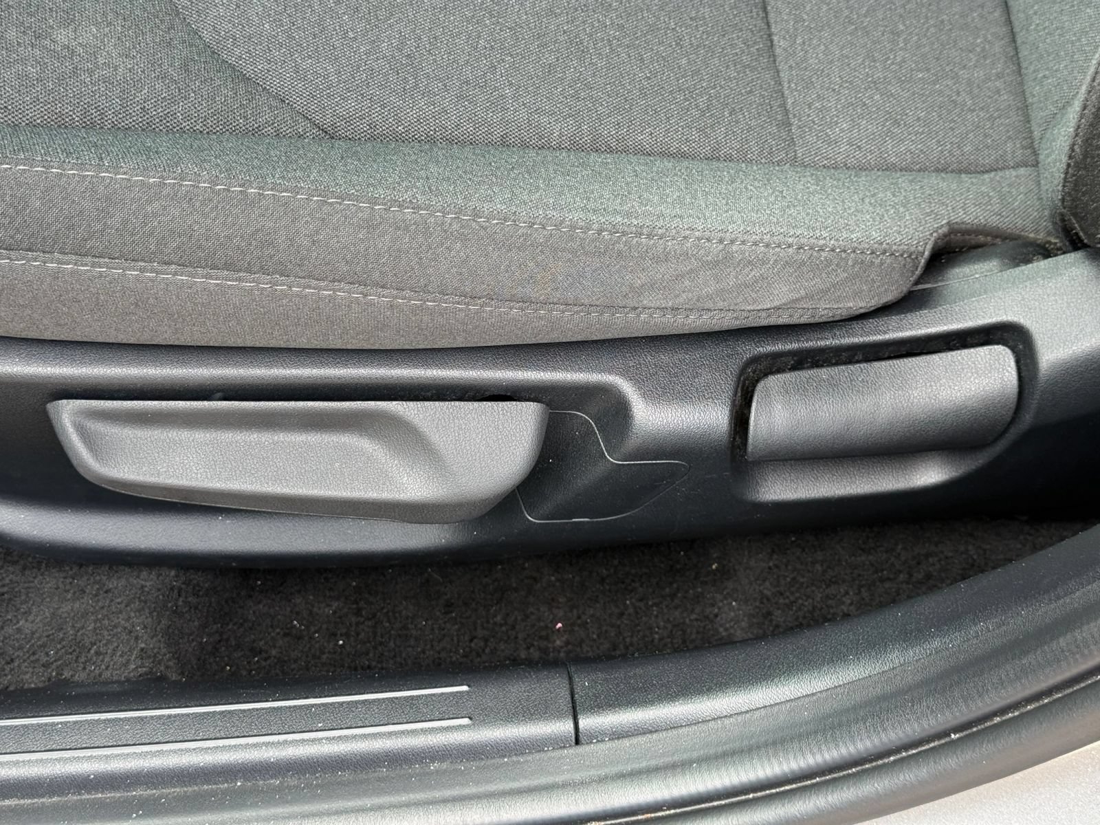 Used 2025 Kia K4 FWD image 23