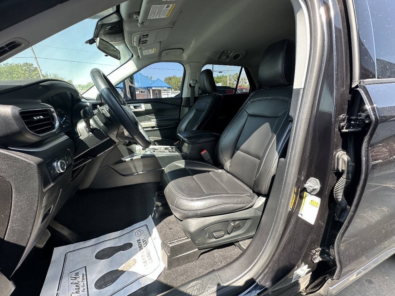Used 2020 Ford Explorer XLT w/ Equipment Group 202A RWD image 17