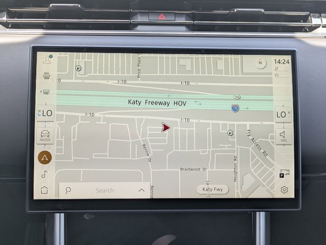 New 2025 Land Rover Range Rover SE image 13