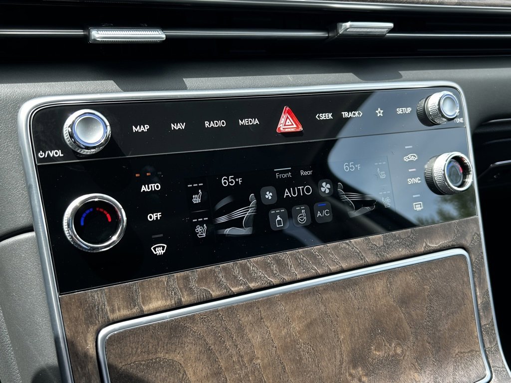 Used 2025 Genesis GV80 2.5T Advanced image 31