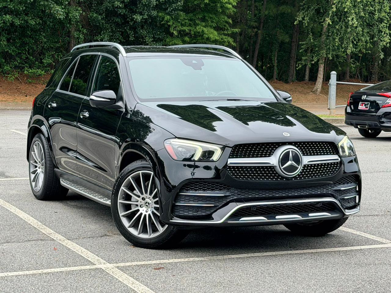 Used 2021 Mercedes-Benz GLE 350 w/ AMG Line Exterior image 4