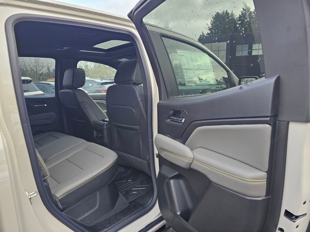 New 2026 Chevrolet Colorado ZR2 w/ Technology Package image 31