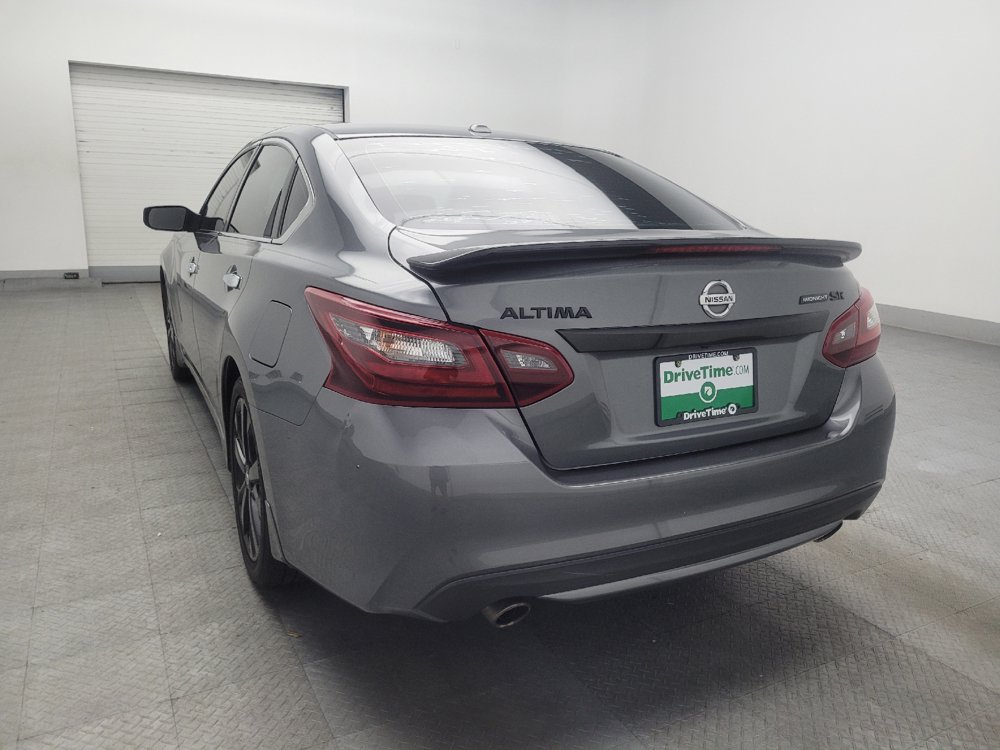 Used 2018 Nissan Altima 2.5 SR w/ SR Midnight Edition FWD image 5